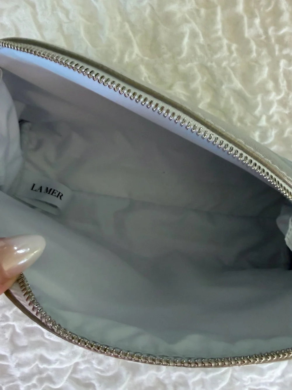 La Mer Cosmetic Case Bundle of 3